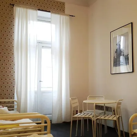 Witt بيت شباب *