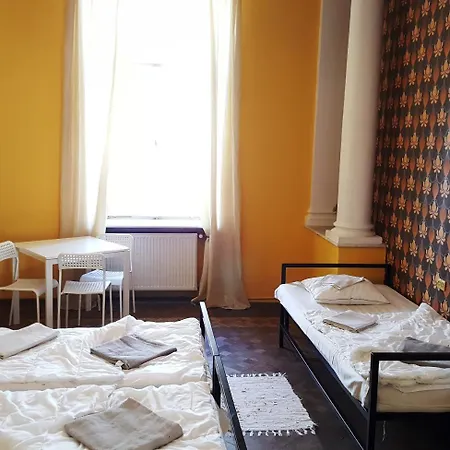 Witt Hostel *